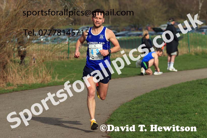 Senior and Veteran Men in the 2024 NECAA Road Relays Champs., Hetton Lyons Country Park, Hetton le Hole, County Durham. Photo: David T. Hewitson/Sports for All Pics